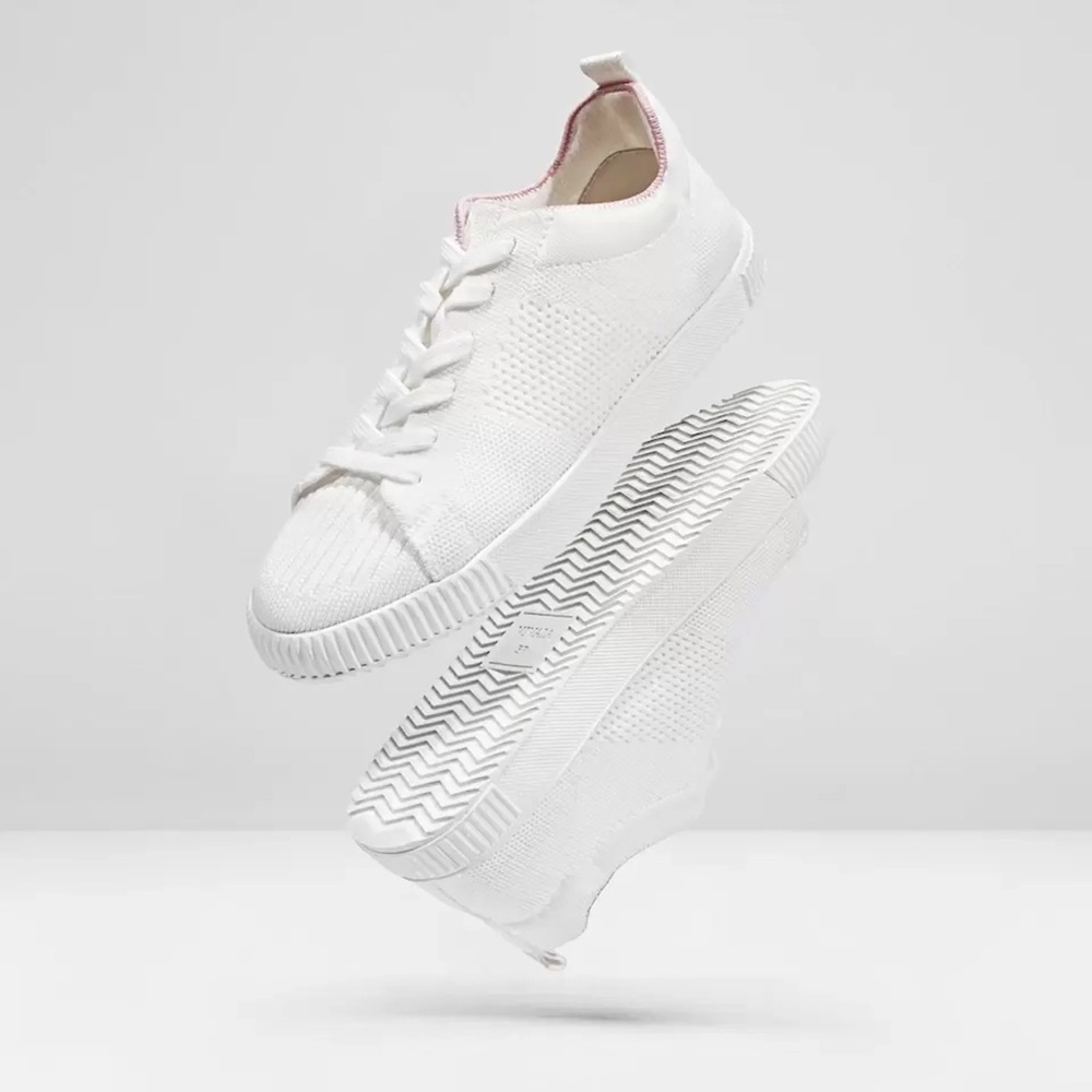 Vivaia Evermore Women's Whisper White Pink Sneakers Shoes NWB NWT Size 7/EU 37